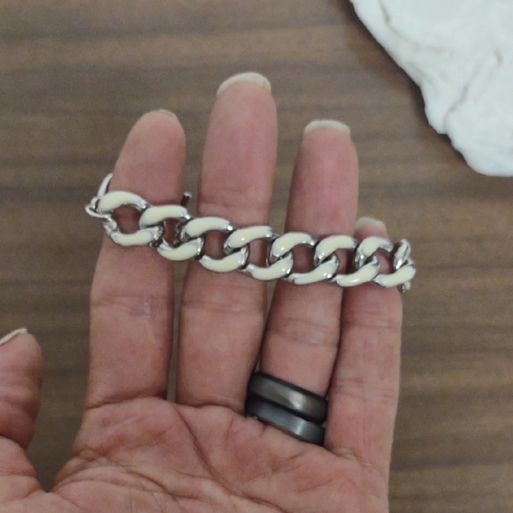 Other - Vintage Silver Tone and White Enamel Chain Bracelet